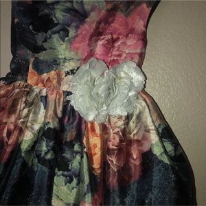 Pippa & Julie Dresses - EUC Pippa & Julie size 4 Pippa & Julie Dresses - EUC Pippa & Julie size 4
